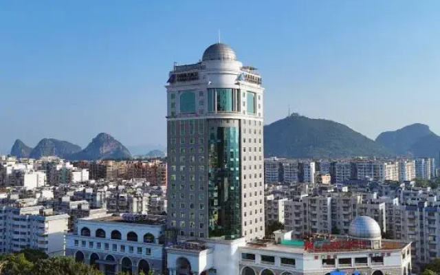 Golden Dragon Airlines Grand Hotel