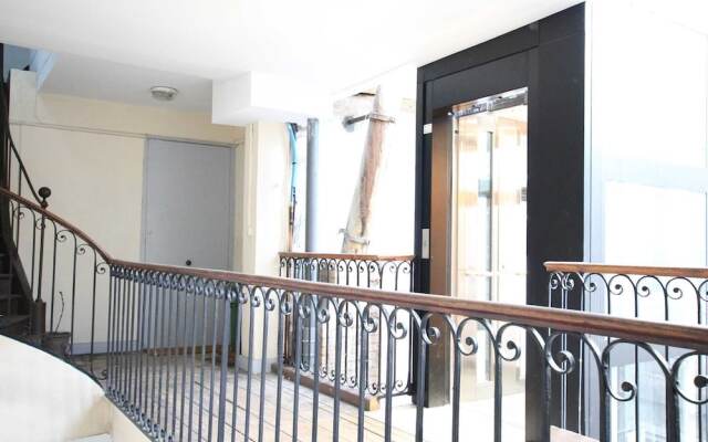 Comfy Attic Apartment Near Grand Théâtre