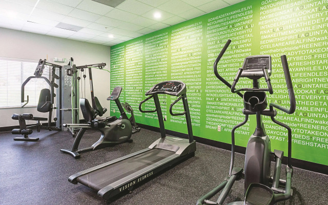La Quinta Inn & Suites by Wyndham San Antonio Northwest