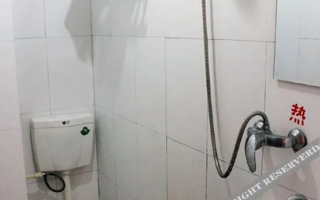 Liuzhou Yaping Hotel (Liunan Wanda Store)