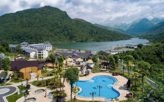 LN Dongfang Hot Spring Resort