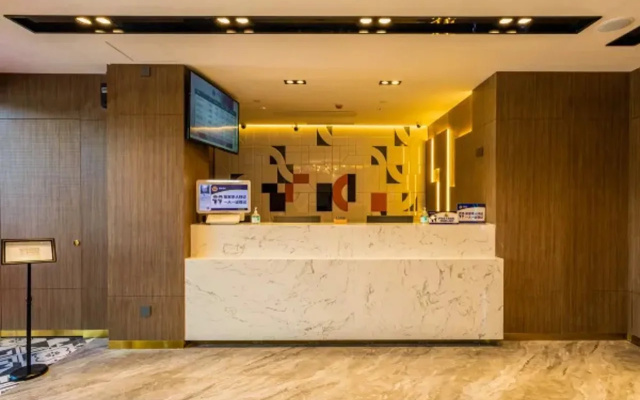 Chonpines Hotel (Beijing Tongzhou Orchard Universal Resort) – Lobby – Beijing
