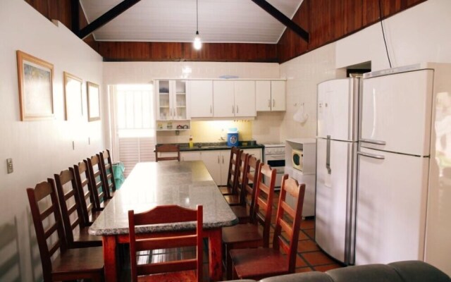 6 Bedroom House - 205