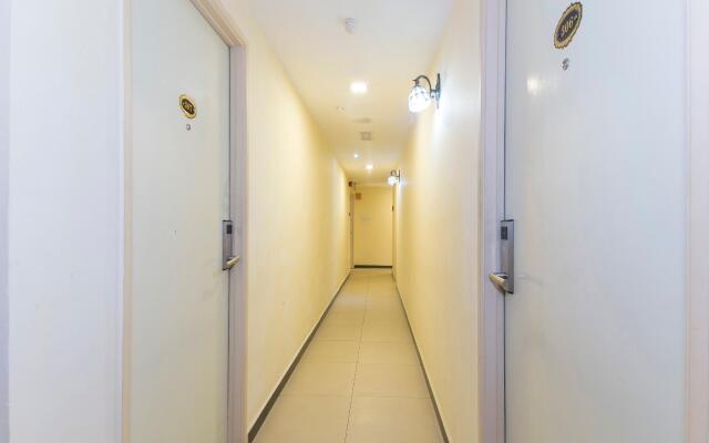 OYO 124 Hotel Seniman Sentul (Sanitized Stay)