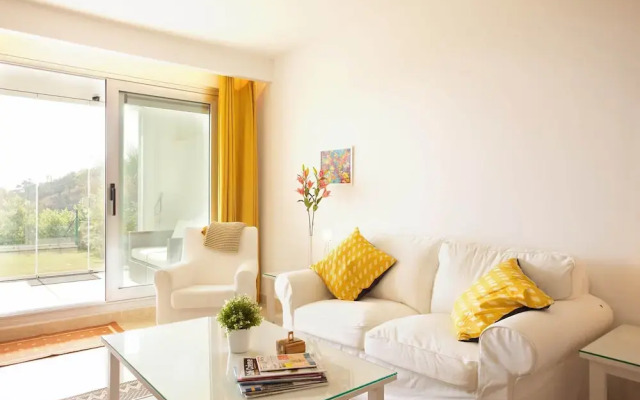 Snug Apartment With Garden
