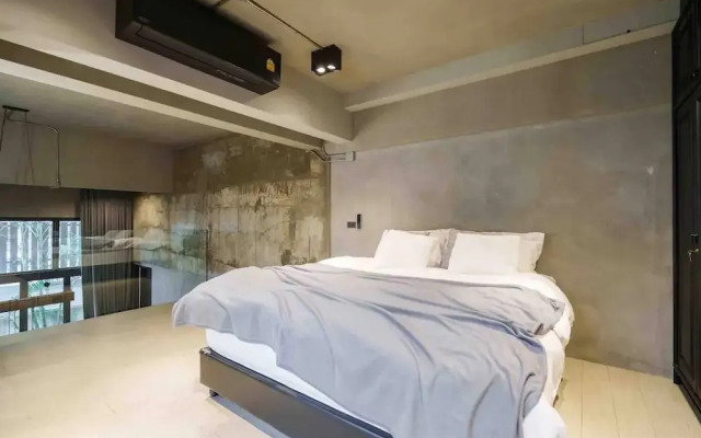 Luxury Modern Pool Jacuzzi Villa 5BR Thonglor