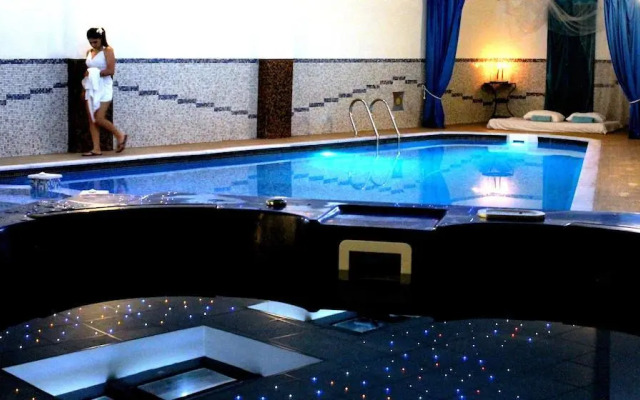 Majestic Hotel & Spa