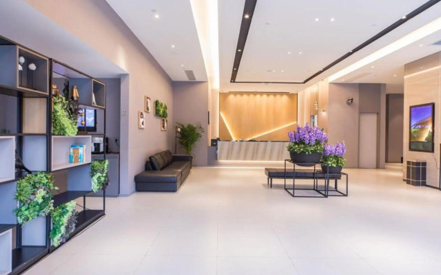 Homeinn Selected Hotel (Zhongshan Lihe Plaza Tiyu Road)