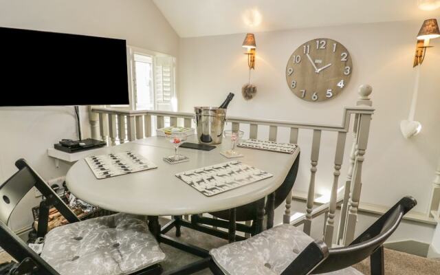 Dibble Cottage