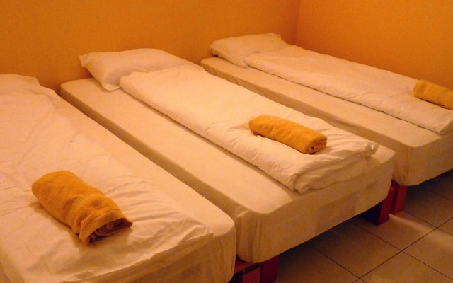 OYO 89880 Vstay 2 Guesthouse