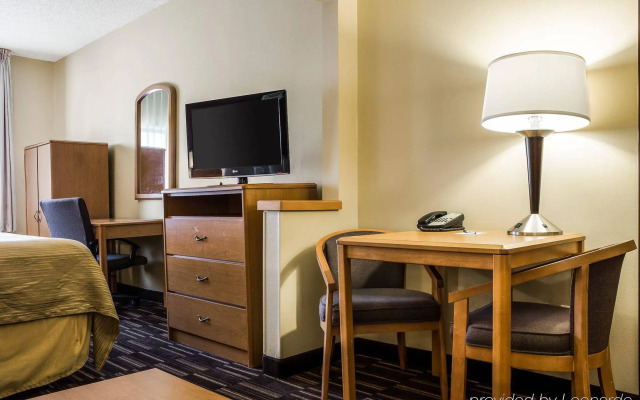 Quality Suites Near West Acres