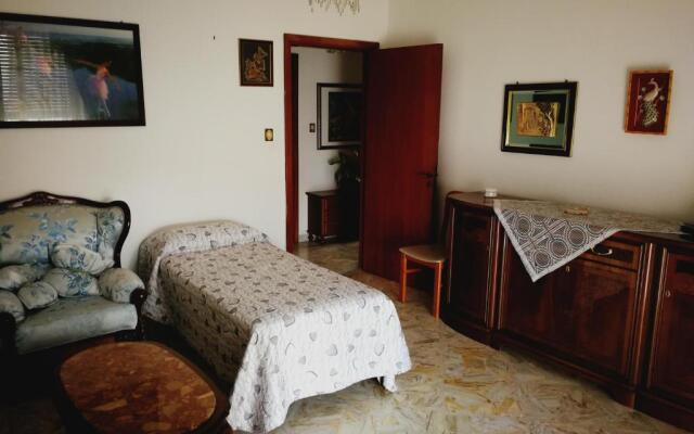 Papa Giovanni Xxiii Apartment