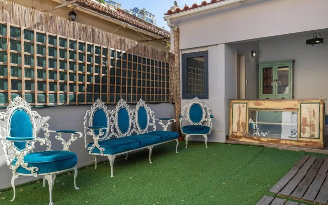 Beautiful Classic Designed 3-bed Villa in Lisboa