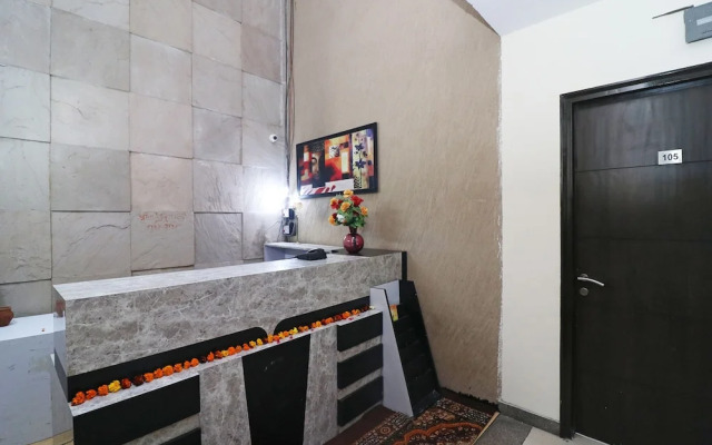 OYO 24624 Kaycee Residency