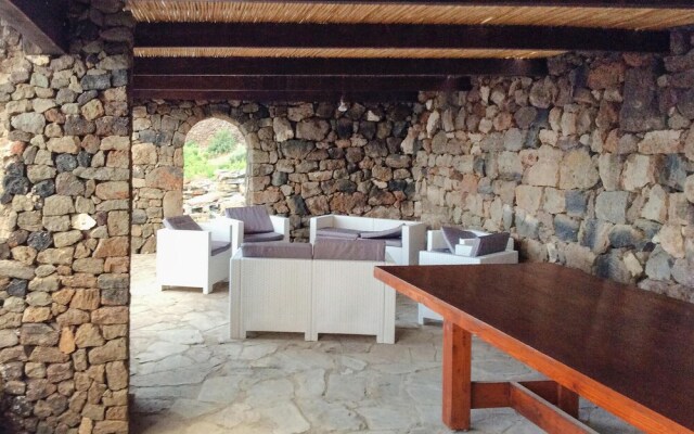 Beautiful Home in Pantelleria With Wifi and 4 Bedrooms