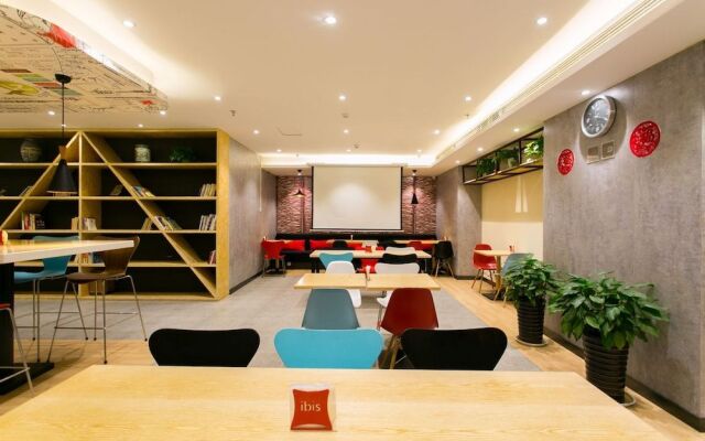 ibis-Xi’an Linyi Terracotta Warriors