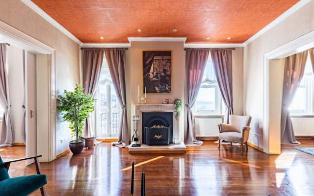 Missafir Flat in Beyoglu With Bosphorus View