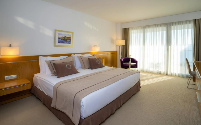 On'Live Hotel