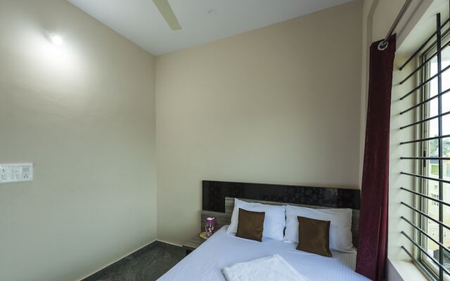 OYO 9544 Hotel Crown Residency