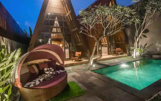 Rumah Kayu Tatiya Villa