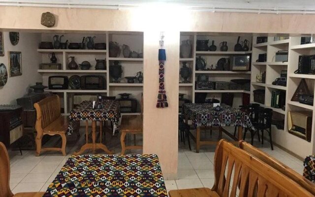 Zarina Hotel