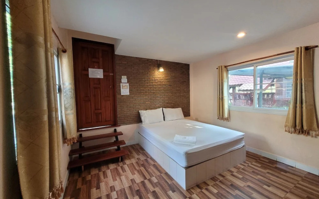 Pairom Resort