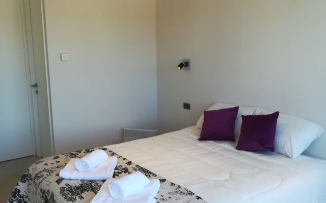 Community Suites & Apartaments