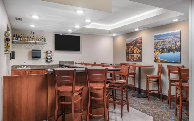 AmericInn by Wyndham Winona