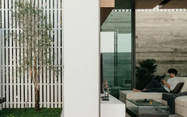 H2 Pool villa
