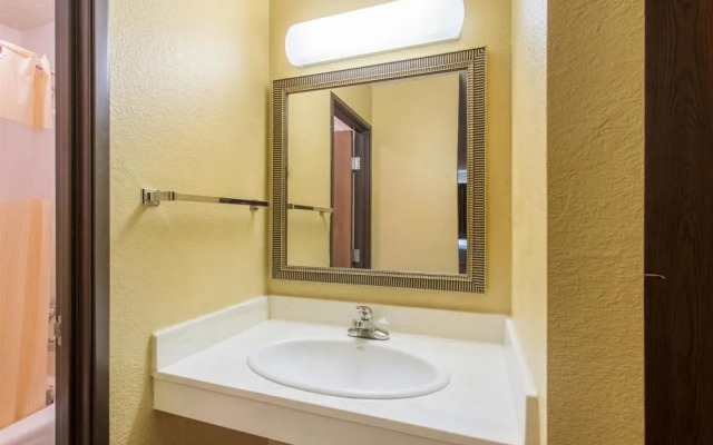Days Inn Sheboygan/The Falls