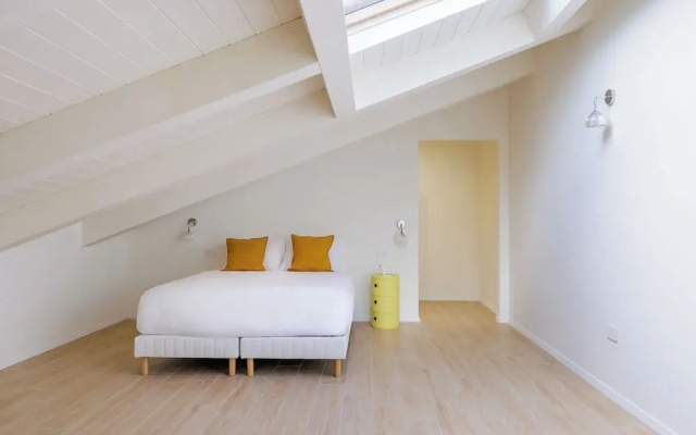 Napoli White Apartment by Wonderful Italy