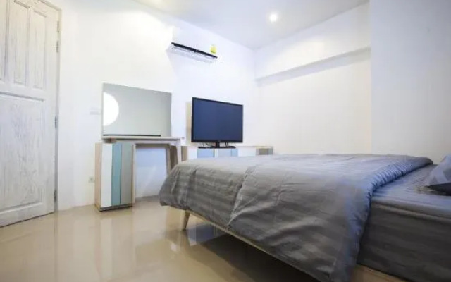 Number 4 Apartment
