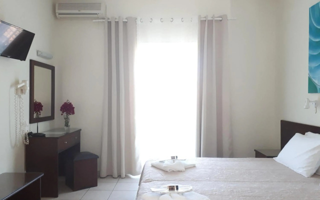 Metaxa Apartments