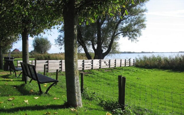 Single Storey Bungalow near Small Beach