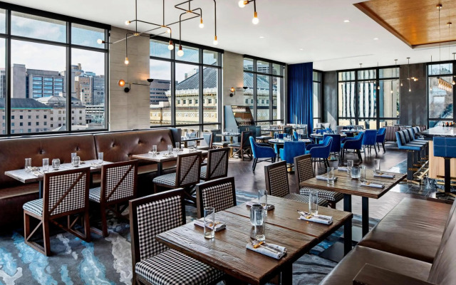 The Oaklander Hotel, Autograph Collection