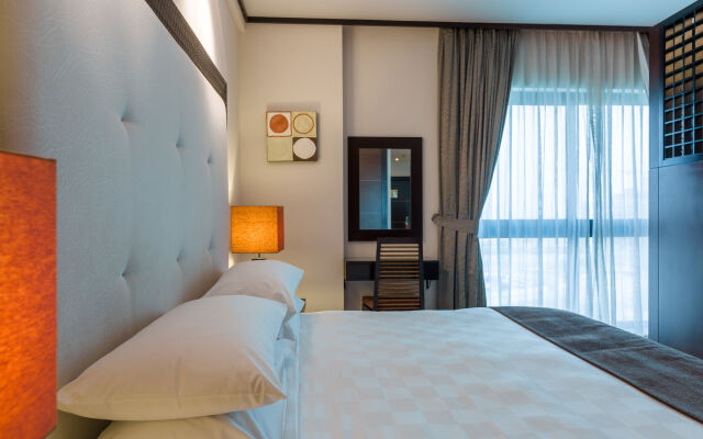 Отель Park Apartments Dubai, an Edge by Rotana