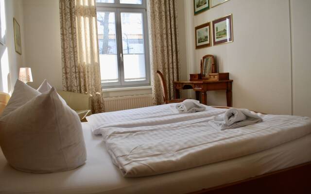 Villa-Schering-App-EG-links