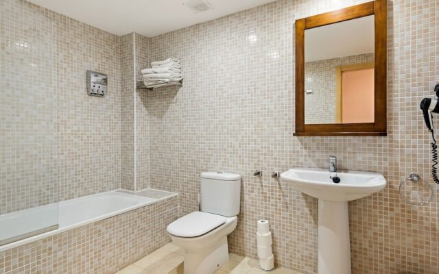 Contemporary Apartment in Gudar With Fireplace