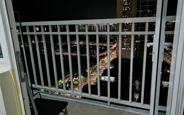 Lovely 1-bed Apartment in Pasay City
