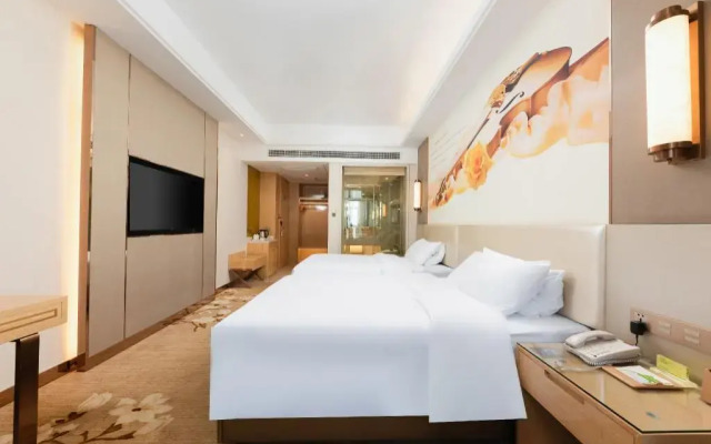 Vienna International Hotel (Wuhan Yangsi Port Yangtze River Bridge)