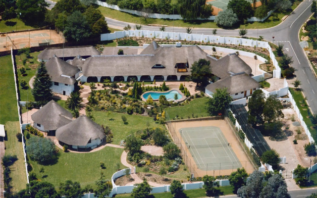Tladi Lodge