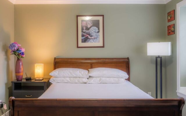 Vancouver Yuelai Guesthouse