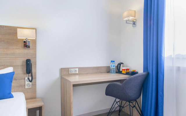 Quality Hotel Le Circuit - Le Mans