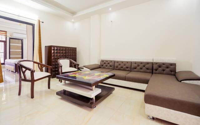 OYO 14054 Home Modern 3BHK Canal Road