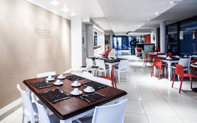 The Nicol Hotel and Apartments