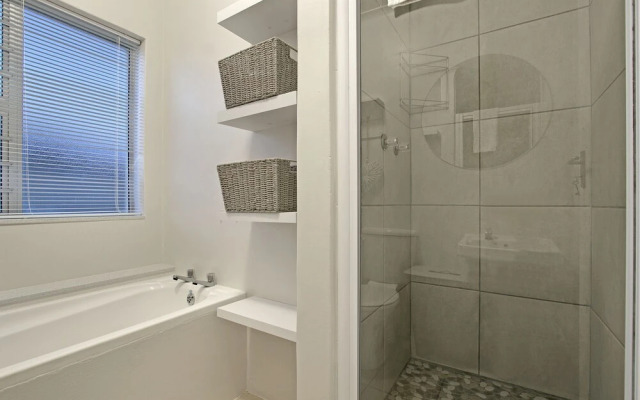 Big Bay Beach Club 98