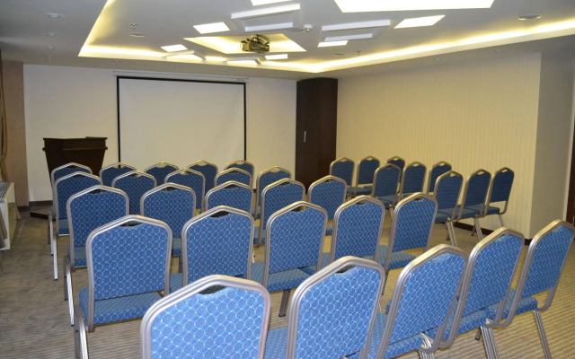 Centrum Business Hotel