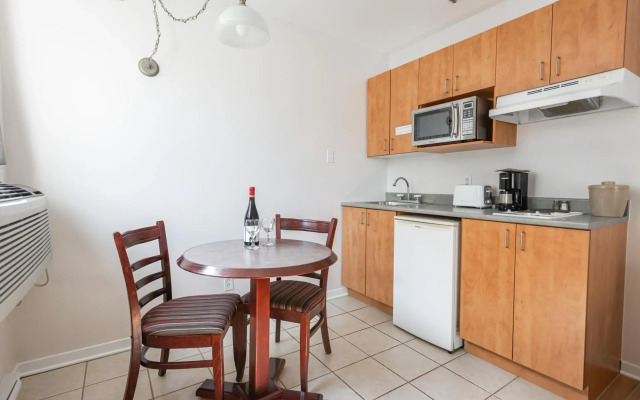 Hotel Les Suites Labelle