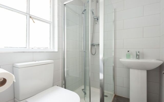 The South Kensington Mews - Lovely & Bright 5BDR Kensington Mews
