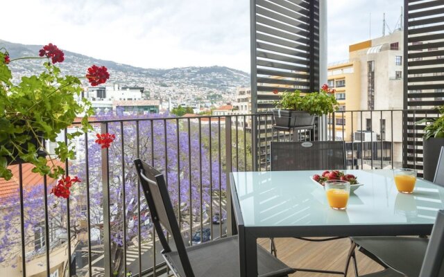 Parkside Marina Vista by MHM